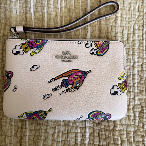 Coach corner zip wristlet - corner,