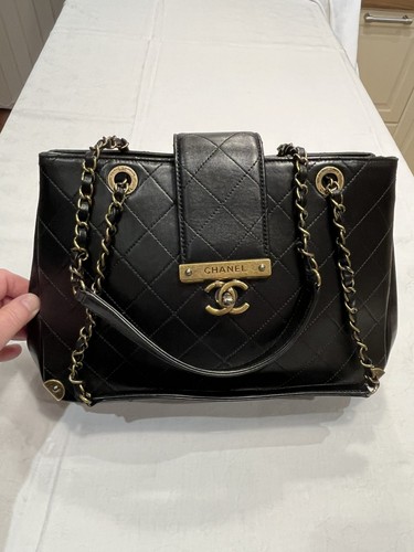 Chanel black around the - black, "around